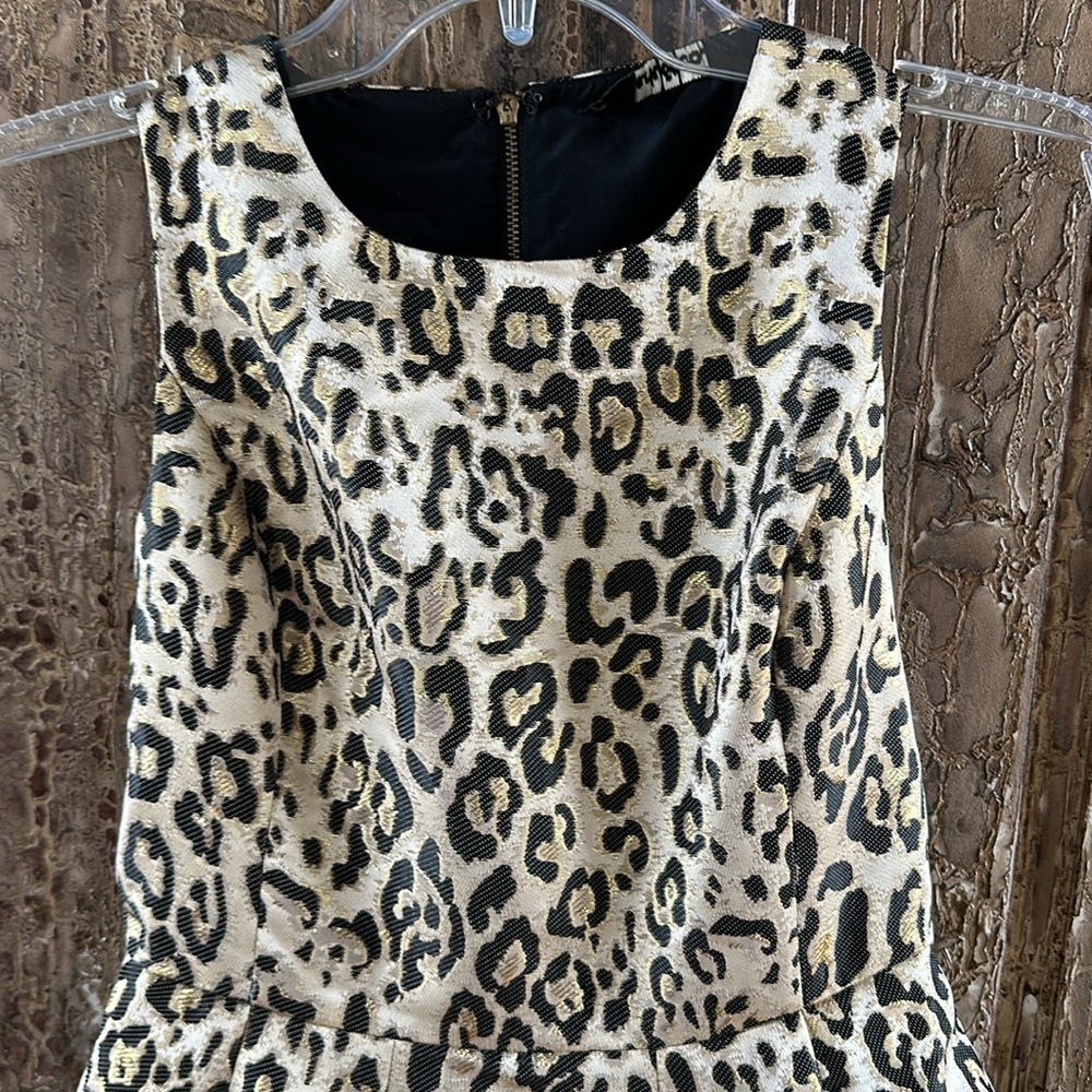 CUTE DRESS! - Picture 2 of 5